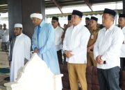 Bupati Tanah Bumbu dan Habib Musthofa Gelar Ziarah Makam Peringati Hari Pahlawan
