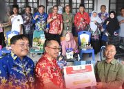 Tanggulangi Dampak Kemiskinan, Pemkab Kapuas Salurkan Bansos ATENSI Warga Rentan