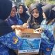 ASN Majalengka menggalang donasi untuk korban banjir Sumatra dan Aceh pada peringatan HUT ke-54 Korpri di Lapangan GGM.