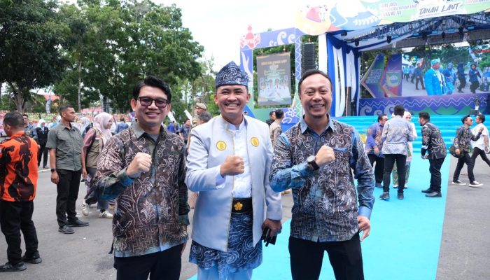 PLN Indonesia Power Hadiri Puncak Hari Jadi Tanah Laut ke-60, UMKM Binaan Tampilkan Kain Sasirangan