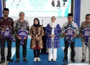 Pemkab Tanah Bumbu Peringati HKN ke-61, Serahkan Gedung Puskesmas Pembantu ke Empat Desa