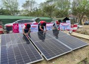 Pertamina Pasang PLTS, Tenda Pengungsi Aceh Tamiang Terang di Malam Hari