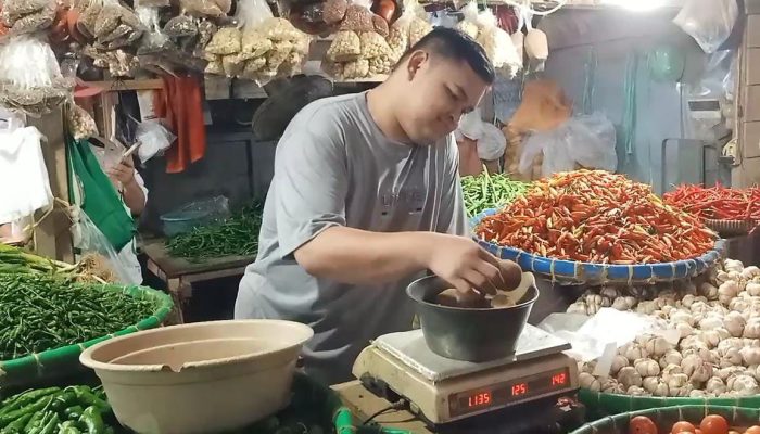 Harga Komoditas di Pasar Kadipaten Majalengka Naik Jelang Nataru