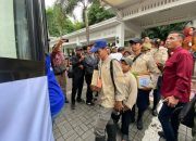 Pemprov Jatim Berangkatkan 55 Transmigran ke Indonesia Timur untuk Dukung Pemerataan Ekonomi