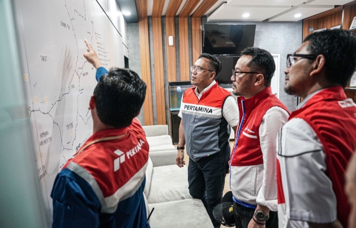 Menteri ESDM dan Dirut Pertamina mengecek pasokan energi di daerah bencana