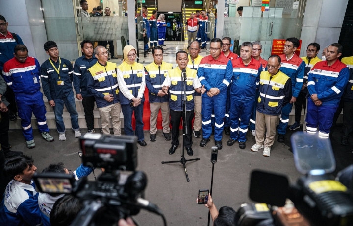 Menteri ESDM Bahlil Lahadalia memantau kesiapan pasokan BBM dan LPG nasional menjelang Tahun Baru 2026.