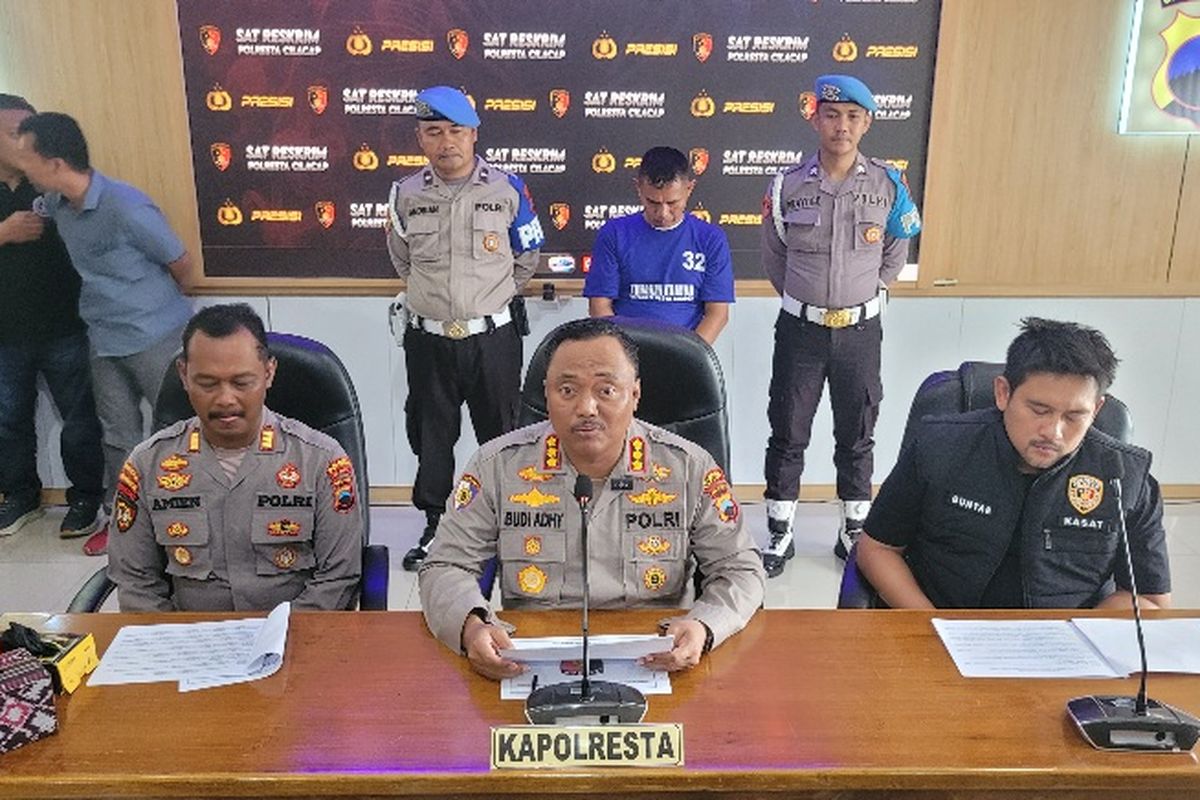 Konferensi pers polisi ungkap kasus pembunuhan perempuan di hotel Cilacap