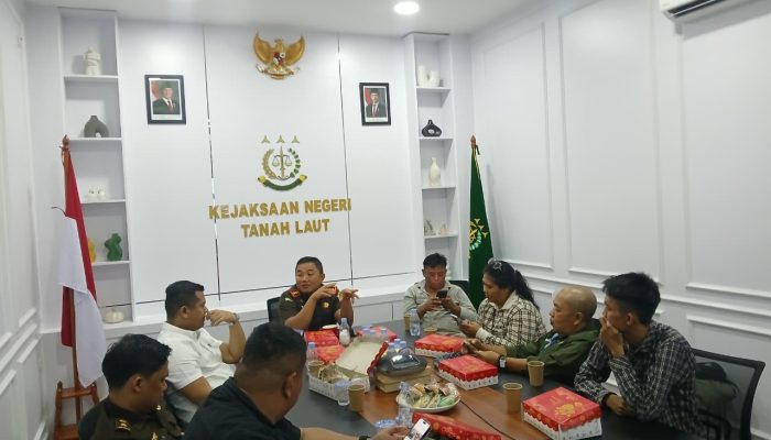 Kejari Tanah Laut Catat Kinerja 2025, PNBP Lampaui Target