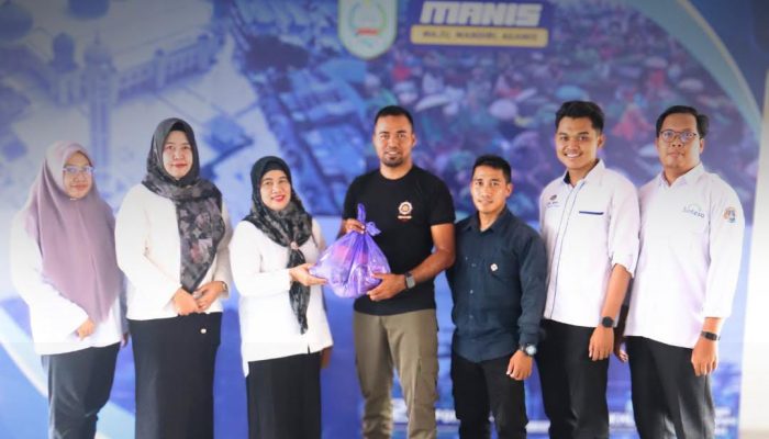 Kantor Pertanahan Banjar Salurkan 100 Paket Sembako untuk Warga Terdampak Banjir