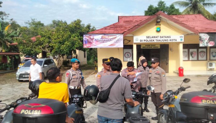 Polres Tabalong Periksa Kendaraan dan Inventaris Dinas Polsek Tanjung