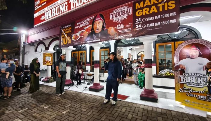 Praz Teguh Buka Warung Taburai di Malang, Sajikan Masakan Rumahan dan Bagi Makanan Gratis