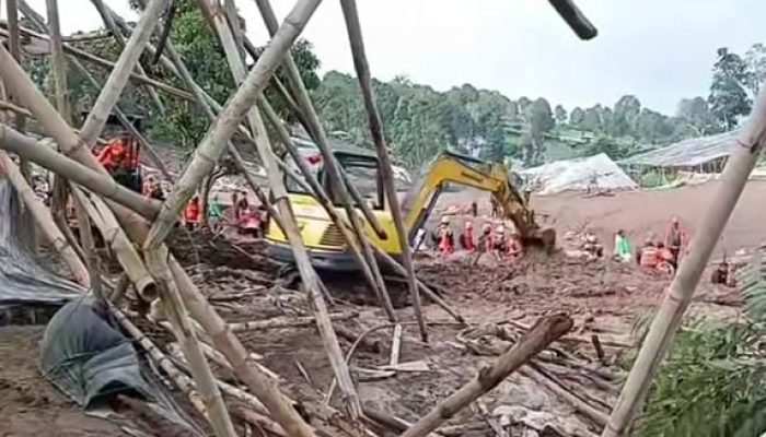Longsor Pasirlangu Bandung Barat, 16 Korban Ditemukan Tim SAR Gabungan