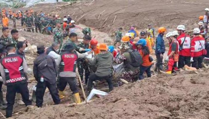 Hari Kedua Pencarian Longsor Cisarua, 25 Kantong Jenazah Diserahkan ke DVI Polda Jabar