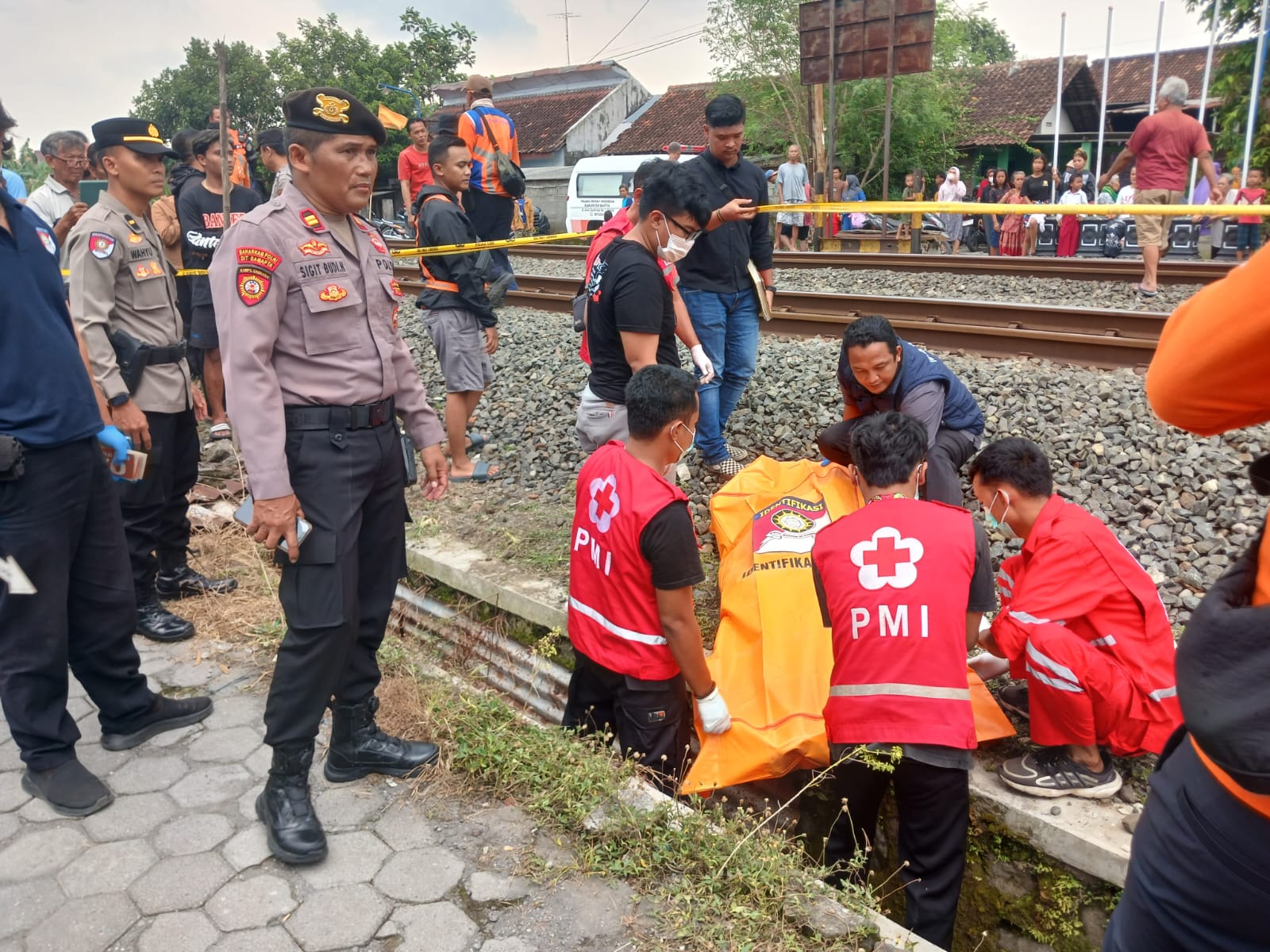 Lokasi kecelakaan kereta api di Bantul yang menyebabkan warga Godean Sleman meninggal dunia setelah tertabrak KA Gaya Baru Malam.