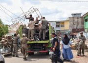 Satpol PP Tertibkan PKL Bandel di Pasar Besar Palangka Raya