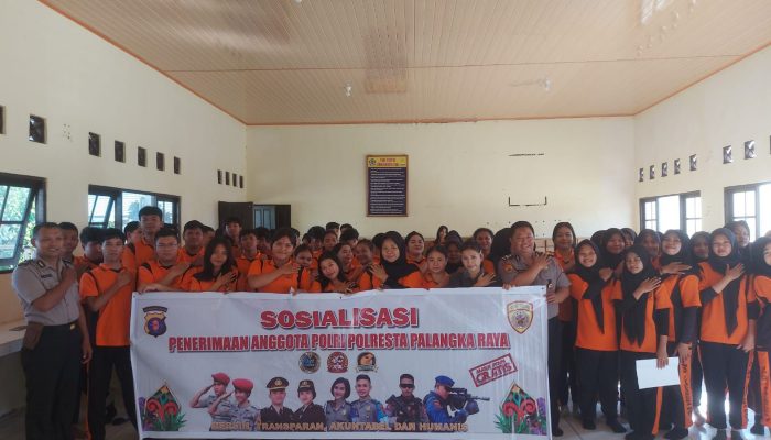 Polresta Palangka Raya Masuk Sekolah, Sosialisasikan Rekrutmen Polri 2026 Sejak Dini