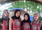 Acil Waluh Buka Tiga Stan, UMKM Lokal Ramaikan Festival Kuliner Nataru di Pantai Batakan Baru