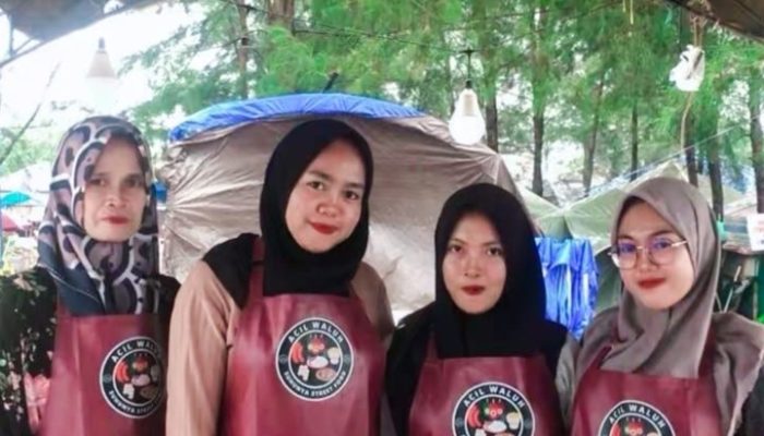Acil Waluh Buka Tiga Stan, UMKM Lokal Ramaikan Festival Kuliner Nataru di Pantai Batakan Baru