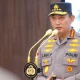 Kapolri Jenderal Listyo Sigit Prabowo memberikan keterangan terkait posisi Polri di bawah Presiden dalam rapat Komisi III DPR RI.