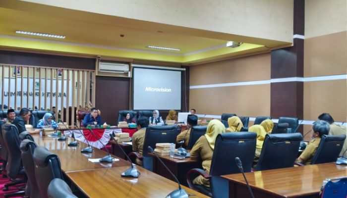 DPRD Tanah Bumbu Soroti Kondisi Sekolah Kayu hingga Gaji Guru Honorer