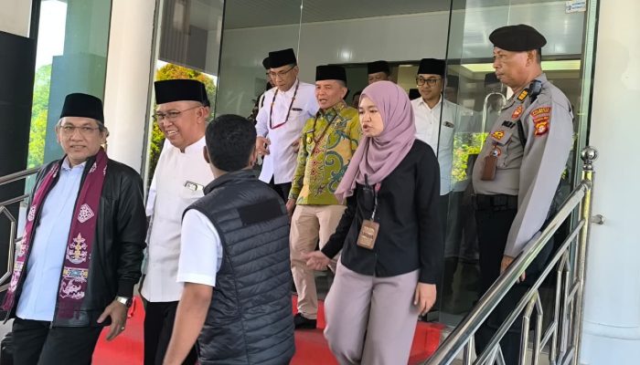 Satpamobvit Polresta Palangka Raya Amankan Kedatangan Ketua Umum PBNU di Bandara Tjilik Riwut