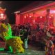 Perayaan Imlek 2577 di Vihara Avalokitesvara Palangka Raya dengan umat Buddha mengikuti ibadah dan pertunjukan barongsai