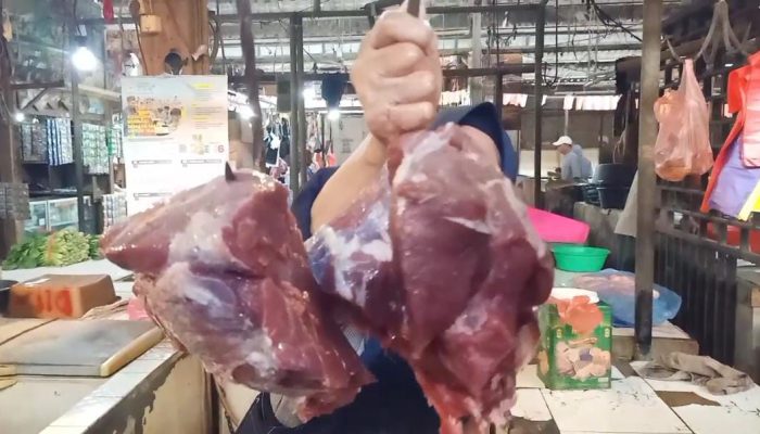 Menjelang Ramadan, Warga Majalengka Berburu Daging Sapi dan Ayam Meski Harga Naik