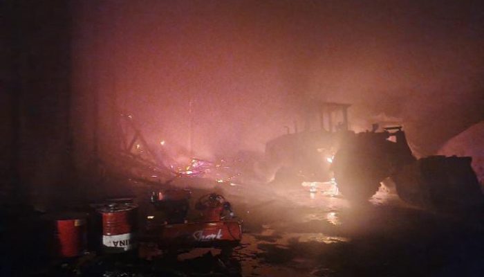 Petasan Imlek Diduga Picu Kebakaran Gudang Sawit di Cirebon, Kerugian Capai Rp1 Miliar