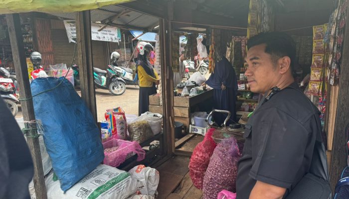 Sidak Pasar Pelaihari, Satgas Pangan Temukan Minyak Kita Dijual di Atas HET