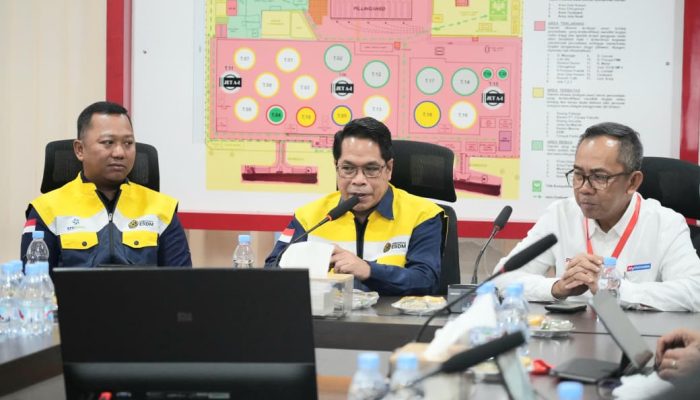 Distribusi BBM Kalbar Tetap Aman Meski Kapal Tanker Kandas di Sungai Kapuas