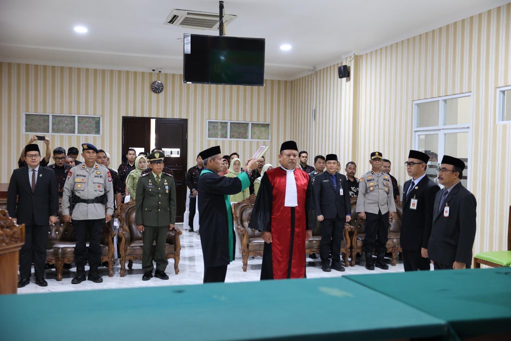Suasana pelantikan Wakil Ketua Pengadilan Negeri Batulicin dihadiri pejabat Pemkab Tanah Bumbu dan Forkopimda.