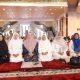 Ketua TP PKK Tanah Bumbu Andi Irmayani Rudi Latif saat menghadiri Safari Ramadan bersama jajaran pemerintah daerah di Masjid Al-Falah Simpang Empat.