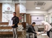 Kuasa hukum pasien menyerahkan laporan dugaan rekam medis ganda dan kasus medis RSUD Doris Sylvanus ke IDI dan Konsil Kesehatan Indonesia.