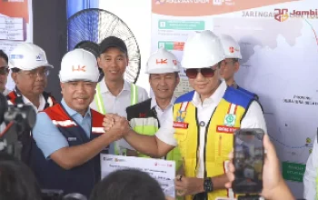 AHY meninjau proyek Tol Palembang–Betung dan Jembatan Musi V di Sumatera Selatan bersama jajaran proyek dan pemerintah untuk memastikan percepatan pembangunan infrastruktur.