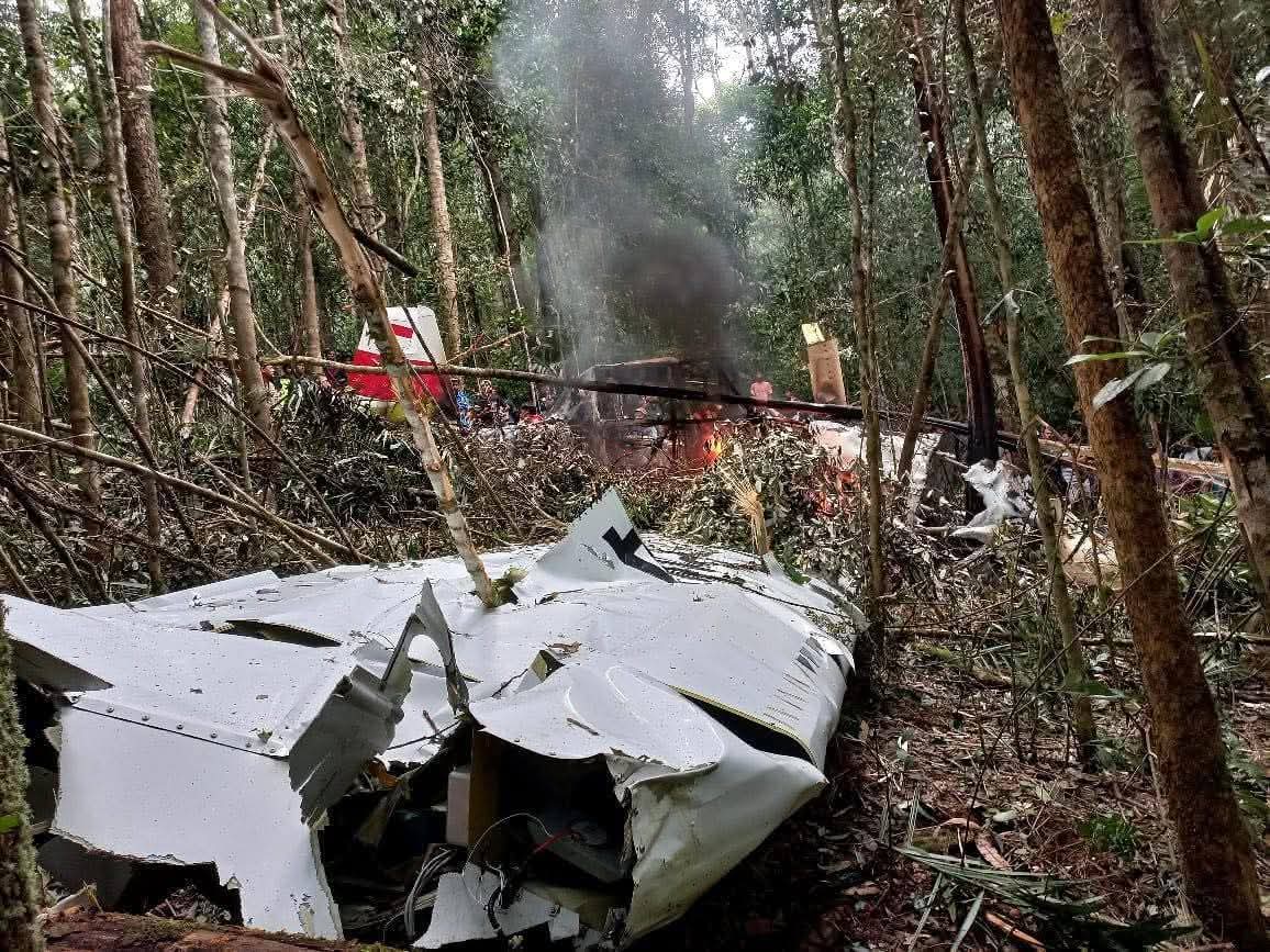Bangkai pesawat Air Tractor AT-802 PK-PAA jatuh di hutan Krayan Timur Nunukan saat misi distribusi BBM Satu Harga.