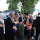 TP PKK dan Dekranasda Tanah Bumbu membagikan takjil Ramadan kepada warga dan pengendara di kawasan Batulicin