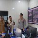 Kapolres Tabalong dan Bupati Tabalong meninjau ruang Command Center Polres Tabalong dengan layar CCTV pemantauan situasi kamtibmas dan layanan Polisi 110.