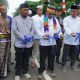 Bupati Kotabaru Muh Rusli menggunting pita sebagai tanda peresmian jalan Desa Teluk Tamiang di Pulau Laut Tanjung Selayar.
