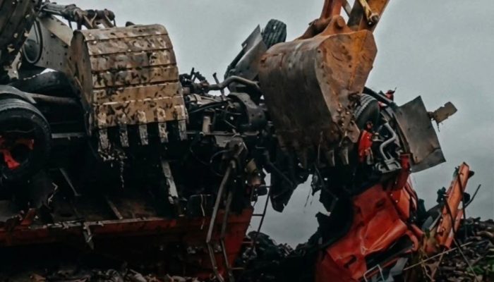 Longsor Gunungan Sampah di TPA Bantargebang Bekasi, 3 Orang Meninggal Dunia