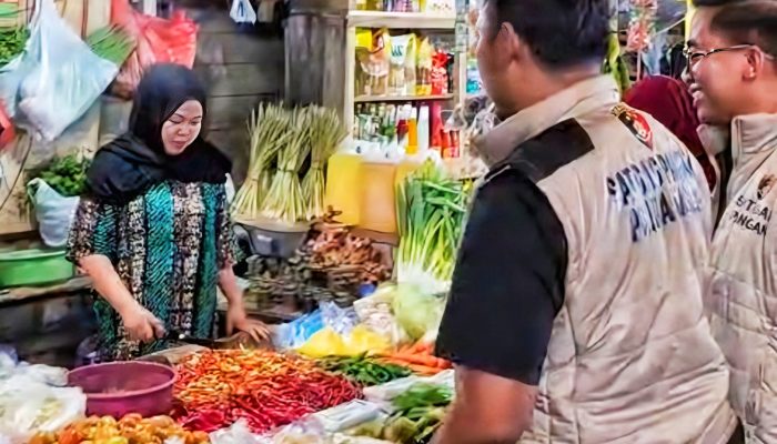 Jelang Lebaran, Satgas Pangan Polda Kalsel Cek Harga Bapok di Pasar Kalindo