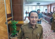 Wali Kota Palangka Raya Fairid Naparin Tanggapi Rencana Pembatasan Media Sosial Anak oleh Komdigi