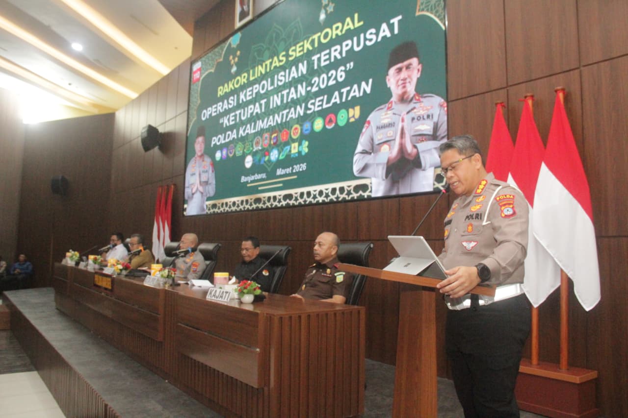 Rapat koordinasi lintas sektoral Polda Kalimantan Selatan membahas kesiapan pengamanan mudik Lebaran 2026.