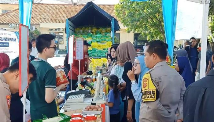 Polres Majalengka Gelar Pangan Murah Jelang Lebaran, Warga Serbu Beras SPHP