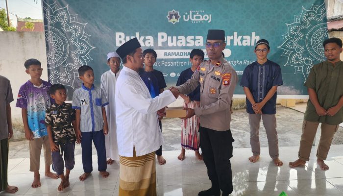 Polresta Palangka Raya Bagikan Takjil ke Anak Panti Asuhan Darul Tazkiyah