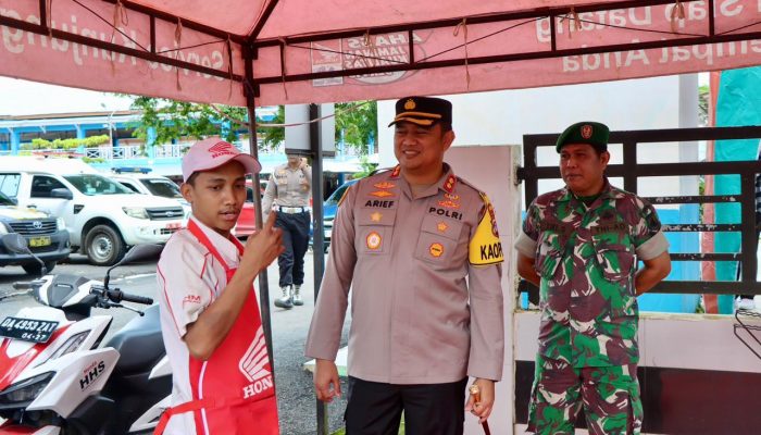 Kapolres Tanah Bumbu Cek Pos Terpadu di Simpang Empat, Pastikan Mudik Lebaran Aman