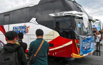 Bus program mudik gratis Kalteng 2026 di Palangka Raya yang mengangkut ratusan pemudik menuju berbagai wilayah.
