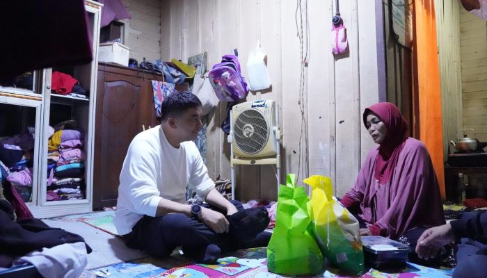 Bupati Tanah Bumbu Sahur Keliling, Salurkan Bantuan dan Tinjau Pemudik di Batulicin