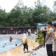 Kapolres Tabalong bersama jajaran mengecek kondisi pengamanan di kawasan wisata yang ramai pengunjung saat libur Idul Fitri.