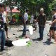 Ket Foto: Suasana penanganan kecelakaan lalu lintas di Jalan Pemuda Km 3,5, Kelurahan Selat Utara, Kabupaten Kapuas, Minggu (29/3/2026), usai dua sepeda motor terlibat adu banteng. (Foto: Dok.Humas Polres)