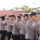 Personel Polres Barito Kuala mengikuti halalbihalal pasca Lebaran untuk mempererat silaturahmi